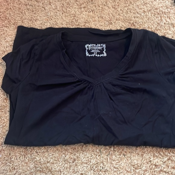 Set of Four Motherhood Maternity V-Neck Shirts in Black, Pink, and Teal - Picture 5 of 5